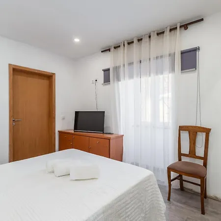 Casa Dognas With Private Pool & Garden - Castelo De Paiva, By Hopstays Dom wakacyjny