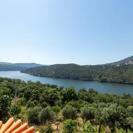 Dom wakacyjny Casa Dognas With Private Pool & Garden - Castelo De Paiva, By Hopstays