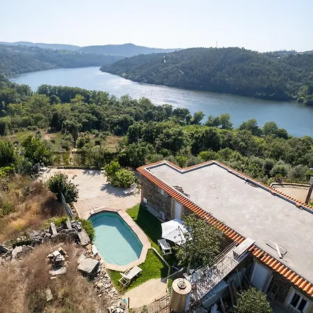 Semesterbostad Casa Dognas With Private Pool & Garden - Castelo De Paiva, By Hopstays Castelo de Paiva