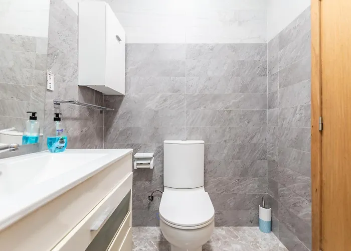 Casa Dognas With Private Pool & Garden - Castelo De Paiva, By Hopstays Castelo de Paiva