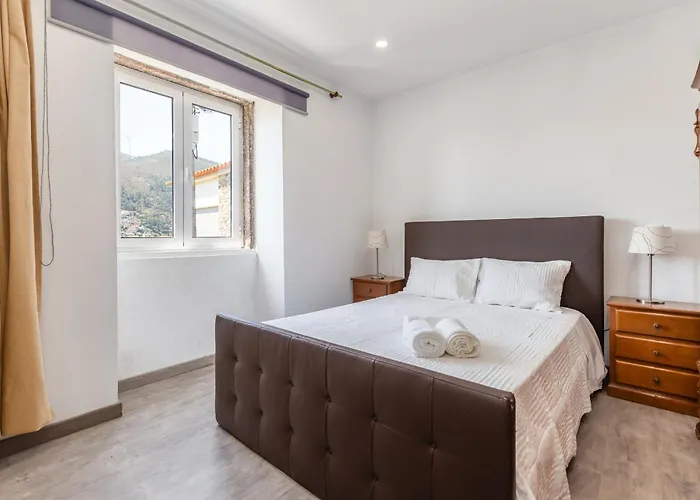 Prázdninový dům Casa Dognas With Private Pool & Garden - Castelo De Paiva, By Hopstays Castelo de Paiva